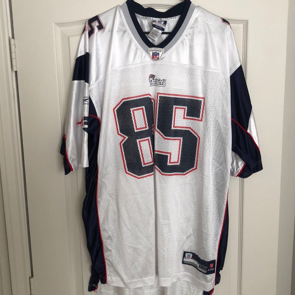 Aaron Hernandez jersey
